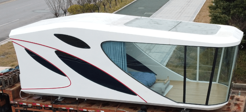 单双曲铝单板制作的酒店特色小屋