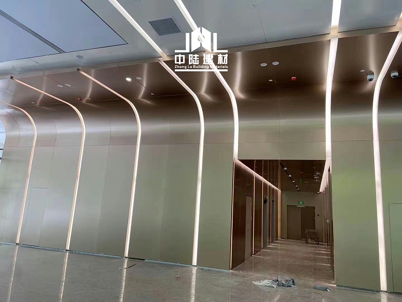 氟碳铝单板包工包料多少钱一平方？