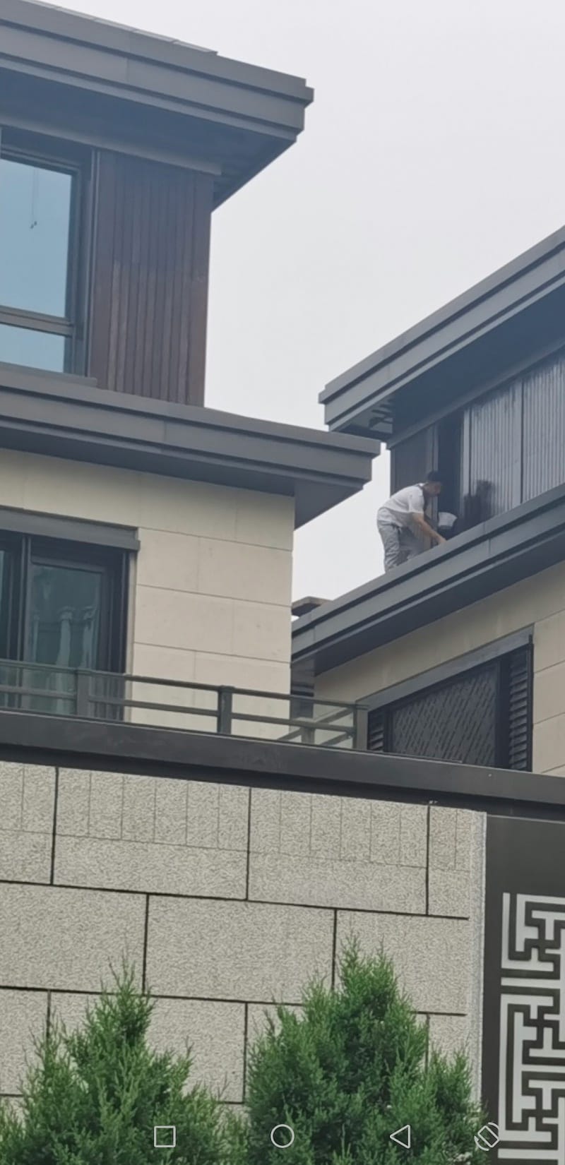 别墅屋檐铝单板